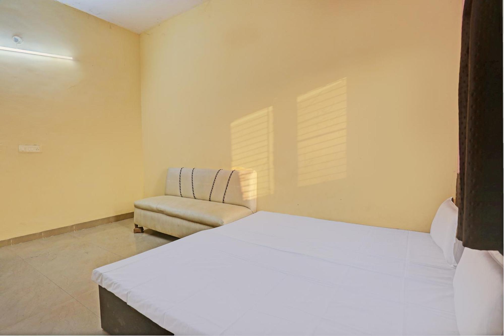 Hotel O Kamla Banquet Hall โมราดาบัด ภายนอก รูปภาพ